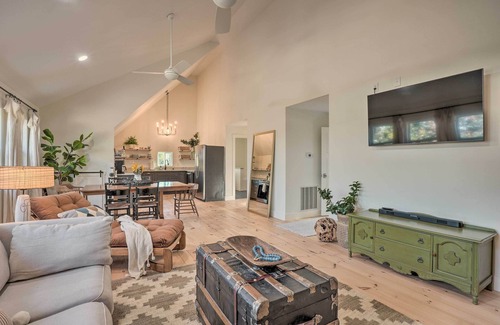 Eagle Rock Cabaña | Modern Cottage Escape On Table Rock Lake!