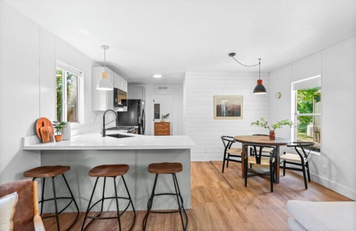 Dunsmuir Cabina | Modern Cabin (Alder)