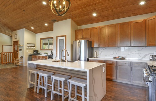 Lake Arrowhead Casa | Modern Cabin An Endless View! + Game Room