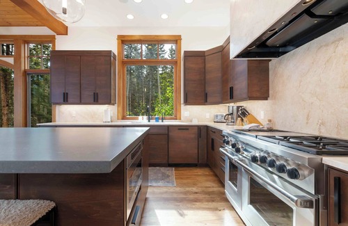 Mountain Village Cabina | Modern Cabin by InvitedHome | Vast Patio, Fireplaces, Hot Tub, Steps to Ski