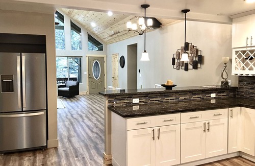 Placerville Casa | Modern Cabin Get Away