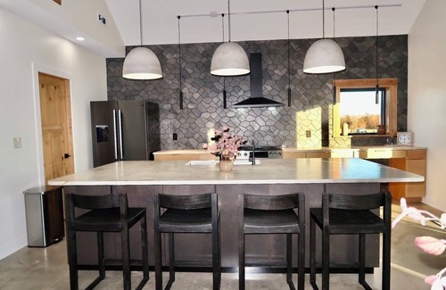 Murdock Casa | Modern Cabin Hideaway Private Pool + Hot Tub