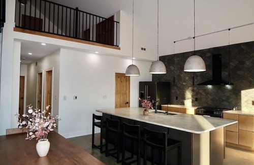 Murdock Casa | Modern Cabin Hideaway Private Pool + Hot Tub