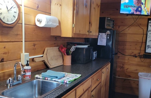 East Corinth Cabina | Cabina moderna, amplio espacio interior, rampa para sillas de ruedas, capacidad para 6 personas.