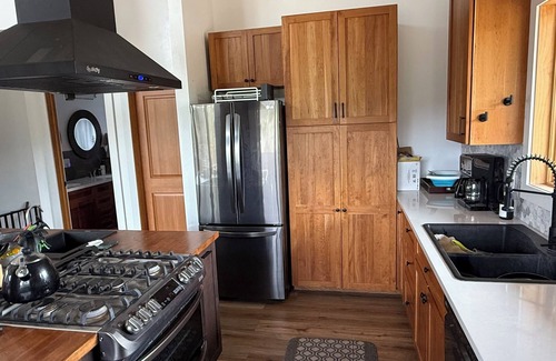 Hartsel Cabina | Modern cabin with WiFi, bordering Pike National Forest.