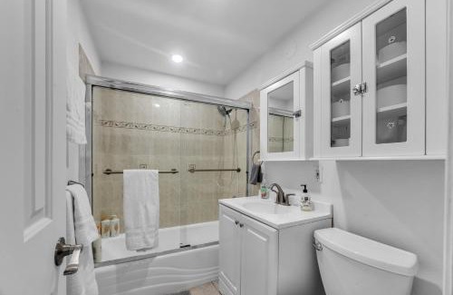 Midway City Casa | Modern Cali Comfort- Spacious 3BR Home Near Disneyland & Beaches