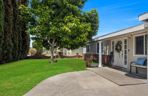 Midway City Casa | Modern Cali Comfort- Spacious 3BR Home Near Disneyland & Beaches