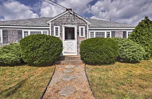 West Hyannisport Casa | Modern Cape Cod Cottage Walk to Craigville Beach