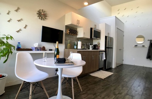Broadway Apartamento | Modern Capitol Hill Studio