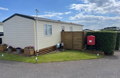 Exmouth Casa | Modern caravan within walking distance to the beach!