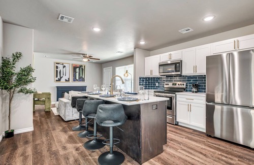 Central Oklahoma City Casa | Modern & Central 3BR Home in Central OKC – Ideal for Long-Term Stays