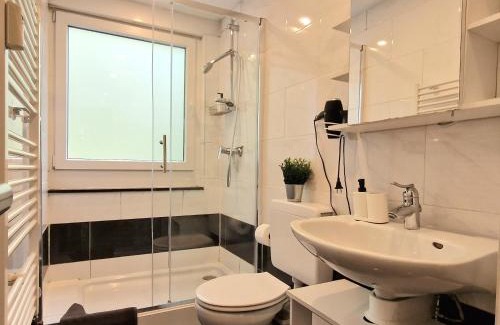 Suedviertel Apartamento | Modern Central Apartments near Hbf & Messe Essen