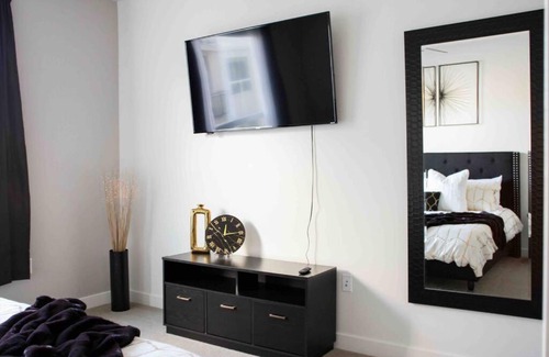 Downtown Salt Lake City Apartamento | Modern Central apt/Gym/Pool/Hottub/Garageparking