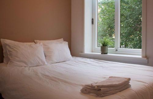 Toyen Apartamento | Modern Central Cozy 2Br - Toyen