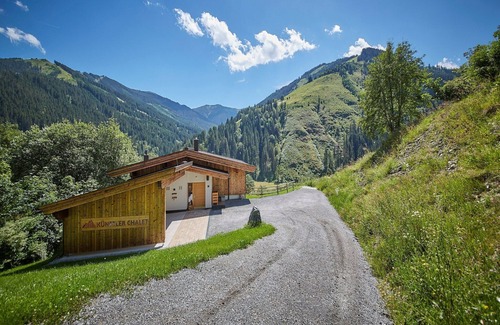 Viehhofen Chalet De Esquí | Chalet moderno con sauna