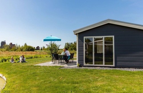 Lageweg Chalet De Esquí | Modern chalet only 18 km. from Rotterdam