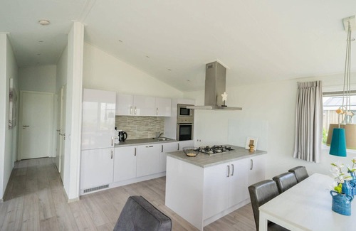 Bovenkarspel Chalet De Esquí | Chalet moderno en el agua del Markermeer