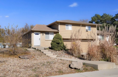 Wheat Ridge Casa | Modern Charmer|Sleeps 10|Close to Denver|Mountains