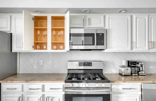 Weehawken Apartamento | Modern Charming 3-bedroom apartment 15 mins to NYC!
