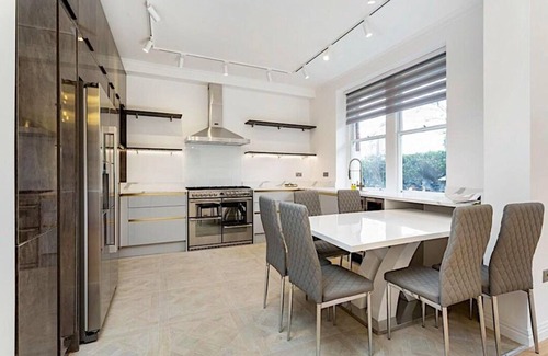 Chelsea Riverside Apartamento | Modern Chelsea Flat, 3Bd 2Bath, Parking, Breakfast