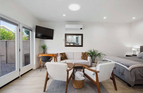 Burbank Apartamento | Modern Chic Guest House in Burbank Hills