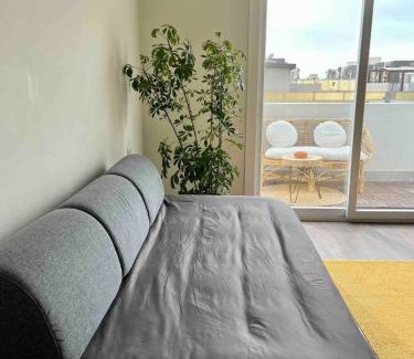 Sheikh Zayed City Apartamento | Modern chic rooftop studio