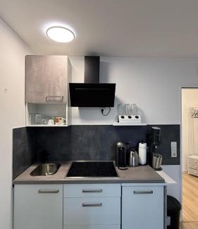 Ronsdorf Apartamento | Modern city apartment with parking
