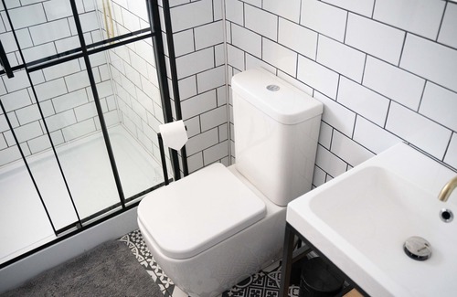 Nottingham Casa | Modern City Centre 2 Bed Home Free Parking