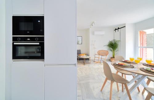 La Victoria Apartamento | Modern City Centre Apartment w/Terrace & Fast WIFI
