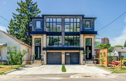 Oakridge Casa | Modern City Living -newly built