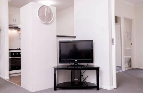 West Perth Apartamento | Modern City Stay in Vibrant Northbridge Apartment