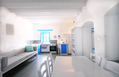 Kampos Casa | Casa moderna + clásica junto a la playa