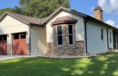Candler Casa | Modern Clean Lake Weir Home - Close to Villages - Monthly Rentals Available