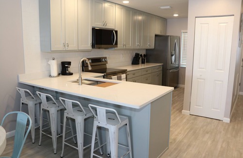 Englewood Condominio | Modern Coastal 2BR Retreat-Close to Boca Grande-Monthly Rental