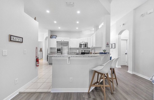Calabay Parc Casa | Modern Coastal Farm House