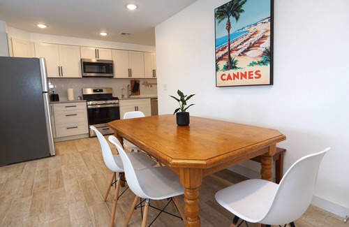 Seaside Heights Apartamento | Modern Coastal Chic Retreat w/ Deck -- 604 #2