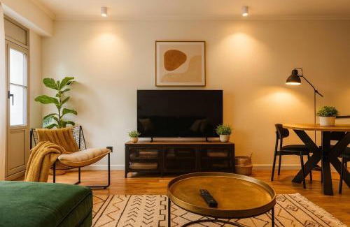 Antwerp Apartamento | Modern Comfort - Bus & Tram at Door