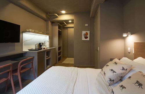 Financial District Apartamento | Modern Comfort in Central Bogotá