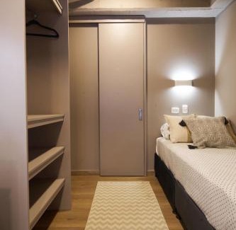 Financial District Apartamento | Modern Comfort in Central Bogotá