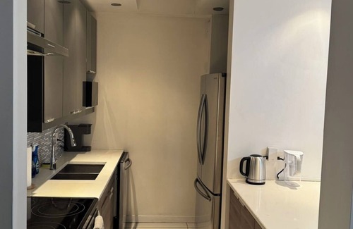 Gay Village Apartamento | Modern Comfort in DT Montreal