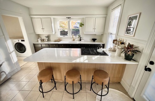 Grand Rapids Apartamento | Modern Comfort in the Heart of Cherry Hill