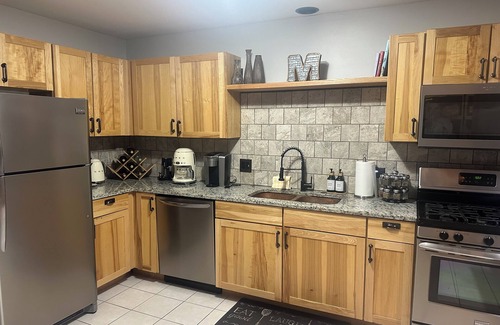 Oglesby Villa | Villa remodelada cerca del parque estatal Starved Rock. Totalmente equipado. Duerme 9