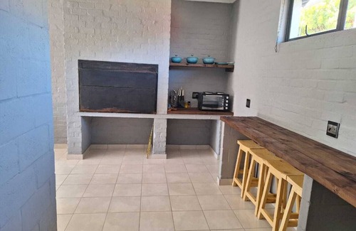 Trawal Apartamento | Modern Comfort Meets Cozy Living: 2-Bedroom Flat in Prestigious Protea Heights