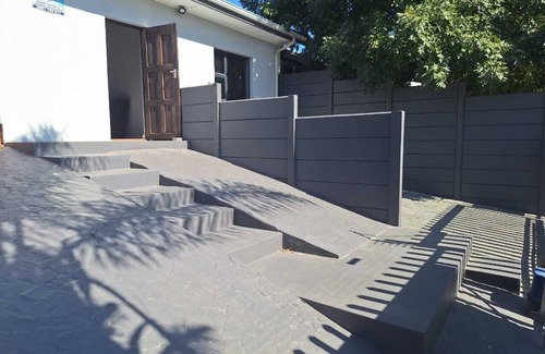 Trawal Apartamento | Modern Comfort Meets Cozy Living: 2-Bedroom Flat in Prestigious Protea Heights