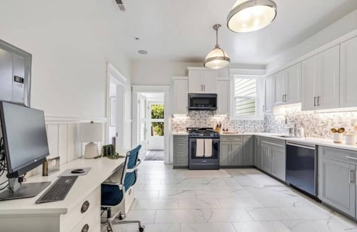 Noe Valley Casa | Modern Comfort: Noe Valley Edition