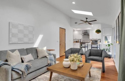 Pinole Casa | Modern Comfort: Silvercreek Edition