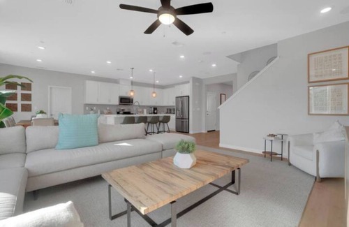 Lathrop Casa | Modern Comfort: Stanford Crossing Edition