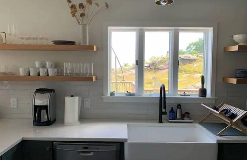 Saugerties Casa | Modern Comfort + Stunning Views