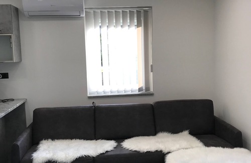 Mosonmagyarovar Apartamento | ¡Moderno, cómodo y de alta calidad equipado como el hogar solo para ti!