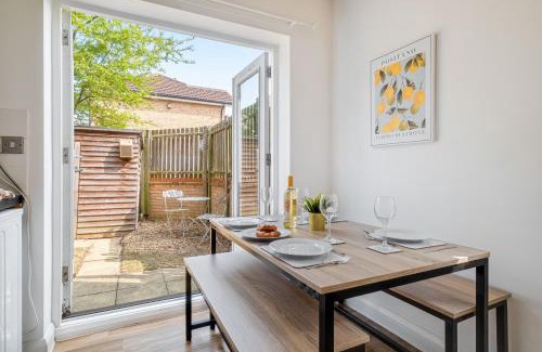 Milton Keynes Apartamento | Modern & comfortable 4 bed house